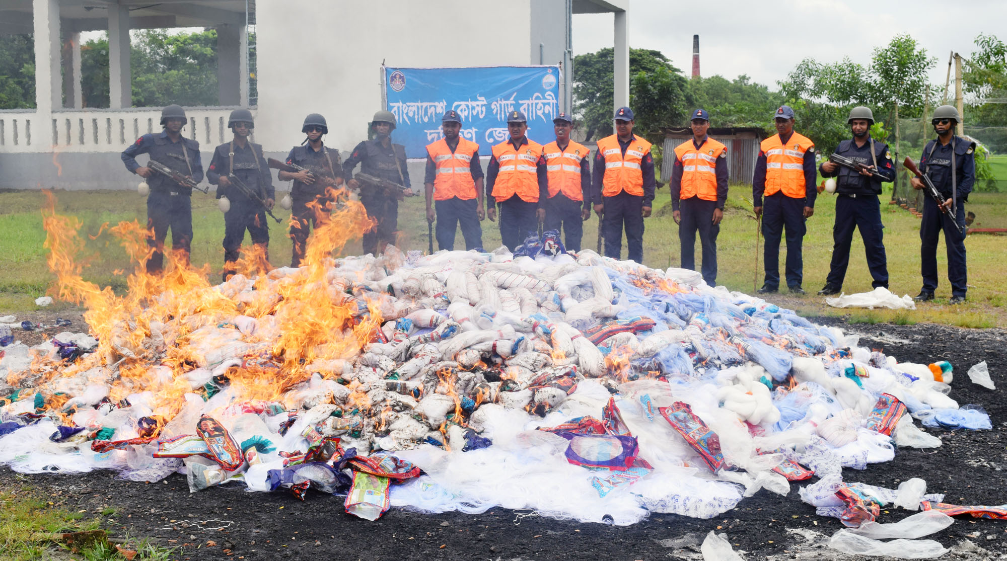 ভোলায় ৮ কোটি টাকার কারেন্ট জাল জব্দ